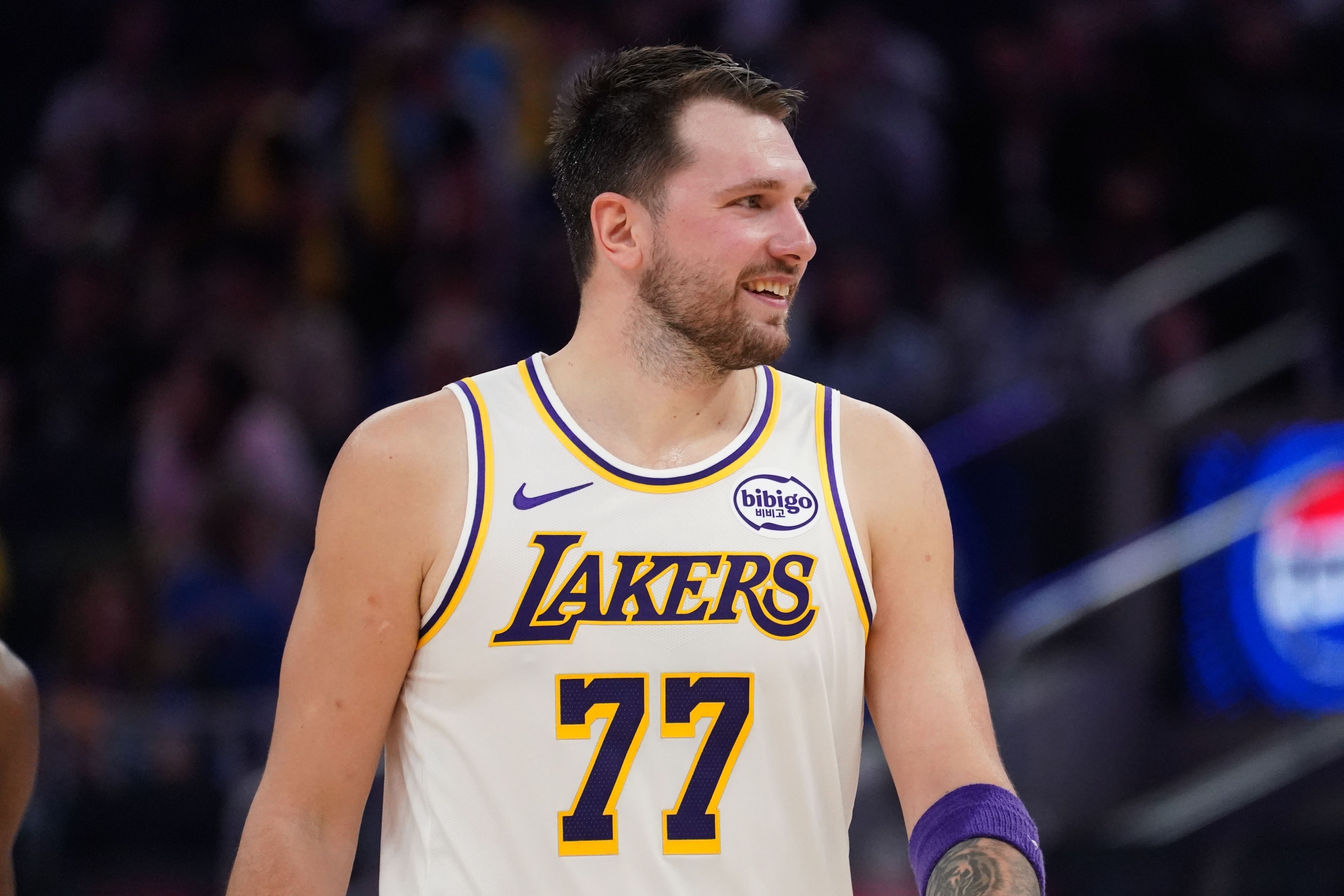 世界杯app下载-稳是很稳！东契奇22中10得27分10板7助1帽 7失误&amp;抱怨太多是瑕疵